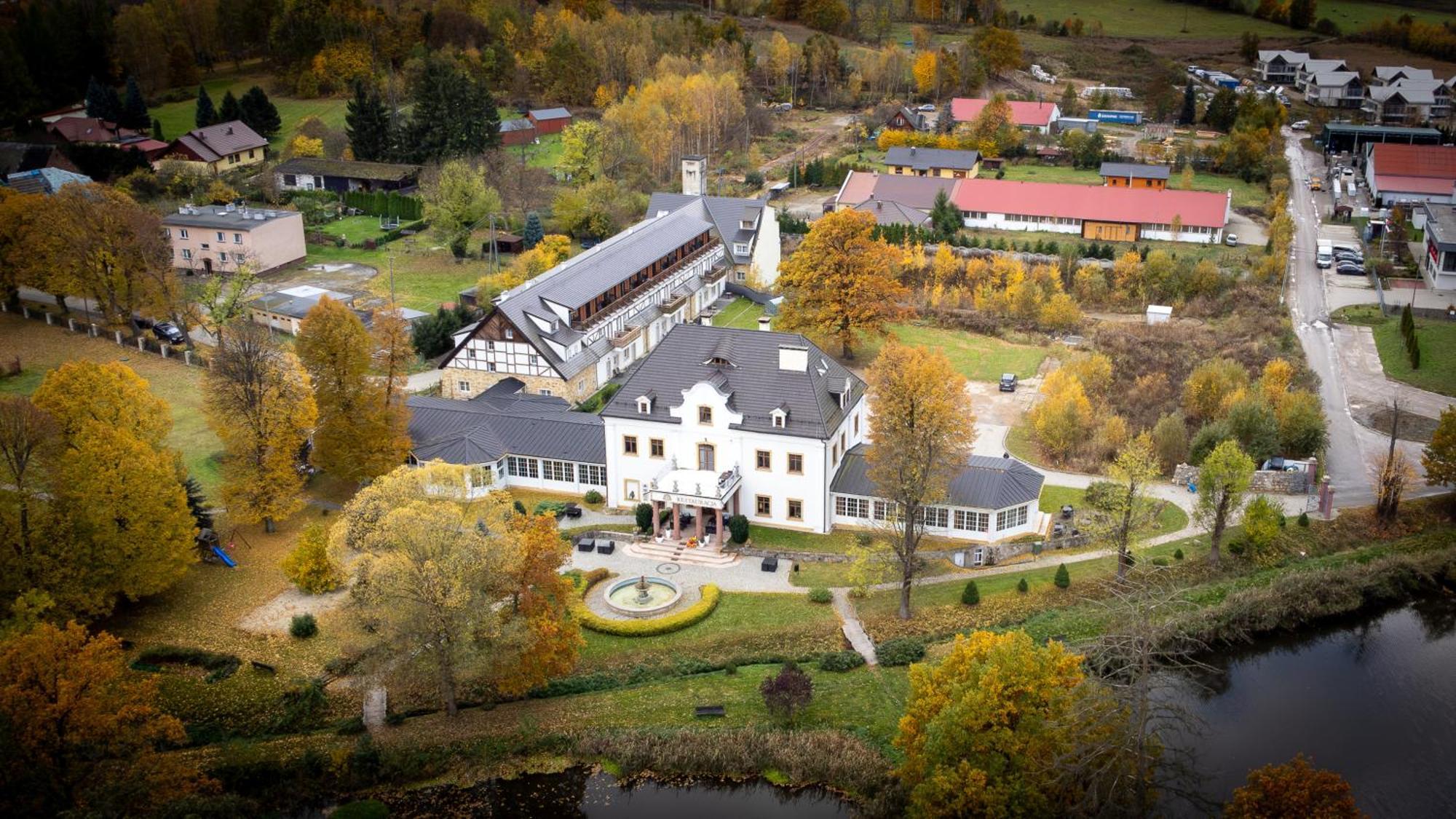 Aparthotel Pałac na Wodzie Jelenia Góra Zewnętrze zdjęcie